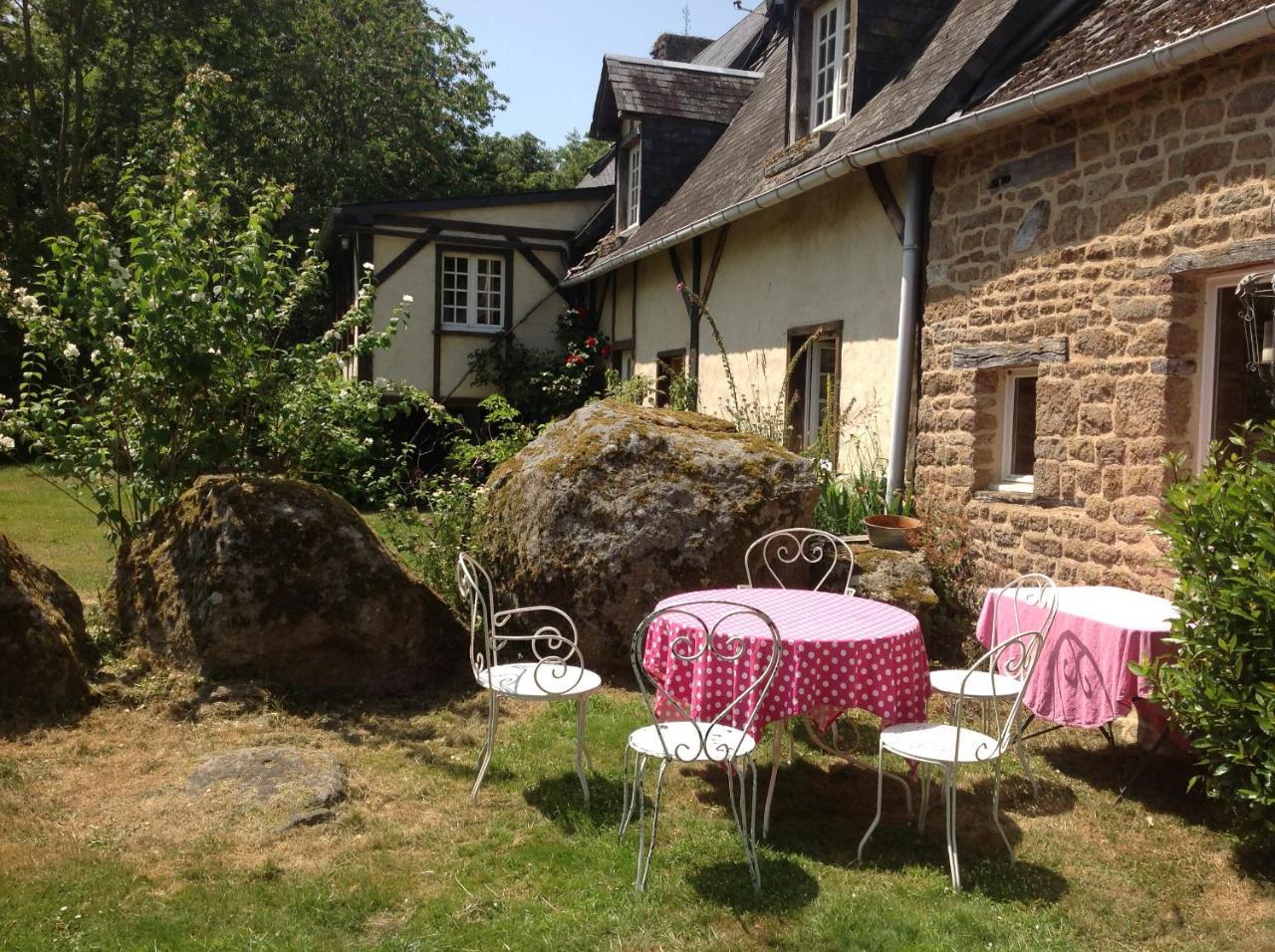 La Boutique De Laurence Segrie-Fontaine Exterior foto